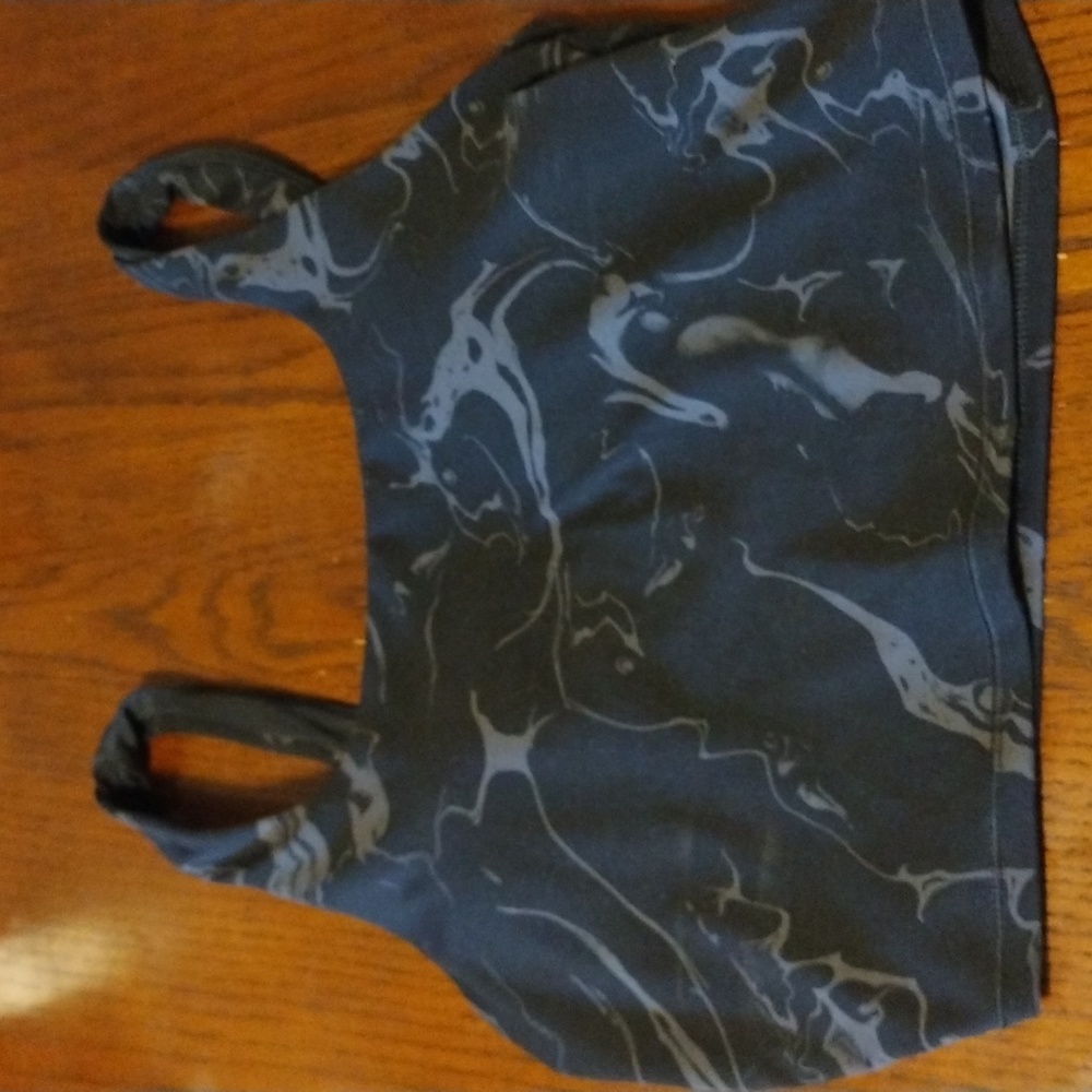 All in motion marble print cropped tank sports bra
